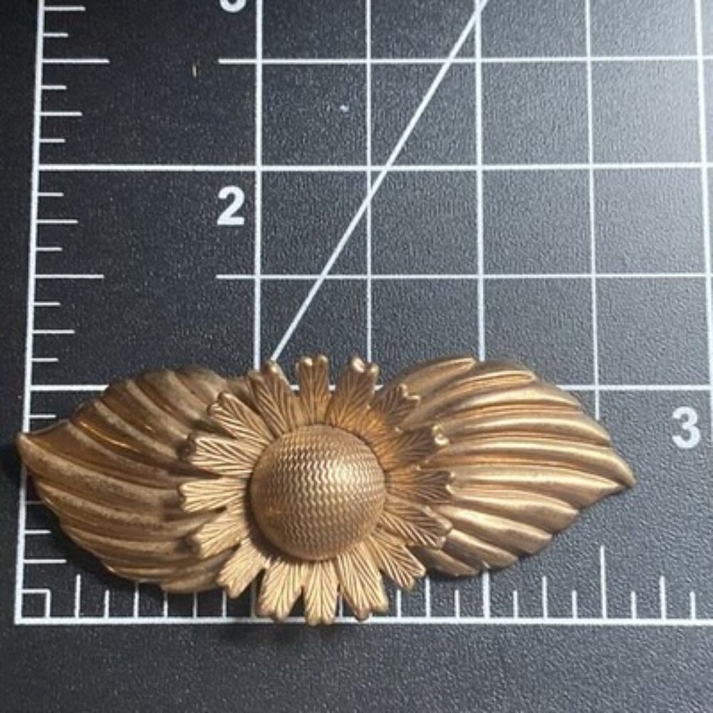 Vtg Copper Floral Brooch Lg Sunflower Leaf Statement Pin 2.75 x 1" Dimensional - Picture 7 of 7